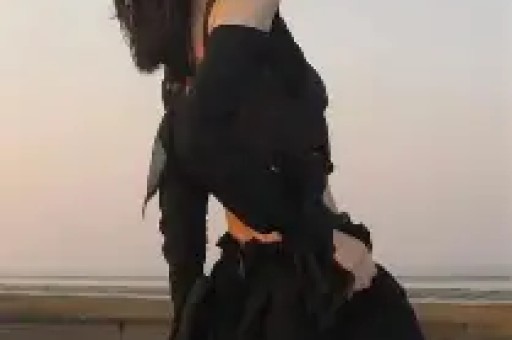 网红司晓迪凌晨发文自爆与多位男明星有染身材确实太好了！